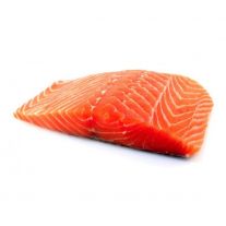 Čerstvý Losos atlantický filet s kožou