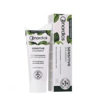 NORDICS Prírodná remineralizačná zubná pasta Sensitive s „tekutou sklovinou“ 75ml