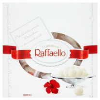 Raffaello Oblátka s náplňou a celou mandľou posypaná strúhaným kokosom 260 g